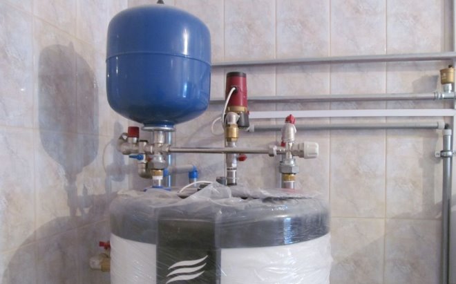Бытовые насосы предназначены для рециркуляции воды в небольших системах горячего водоснабжения