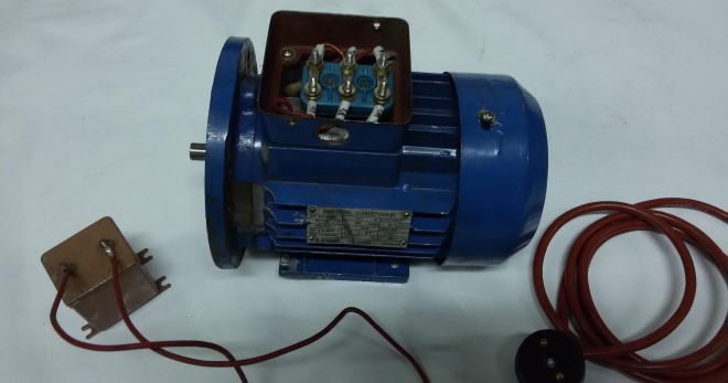 Асинхронный трехфазный электродвигатель, подключаемый к сети 220 Вольт через конденсатор