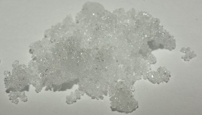 Гипофосфит натрия – бесцветные кристаллы, применяемые для химического хромирования в основном металлических изделий, иногда и пластмасс