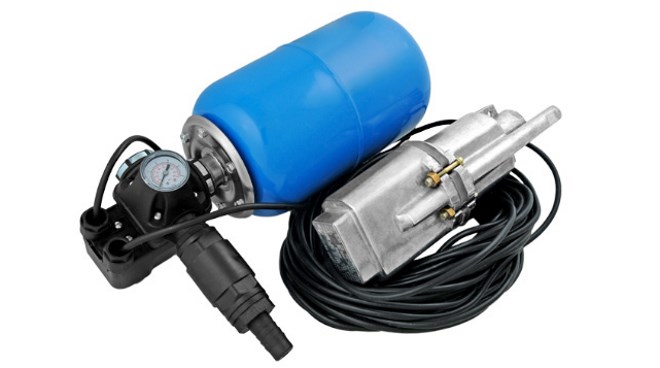 В качестве автоматического оборудования для вибрационного насоса можно приобрести комплект с гидроаккумулятором