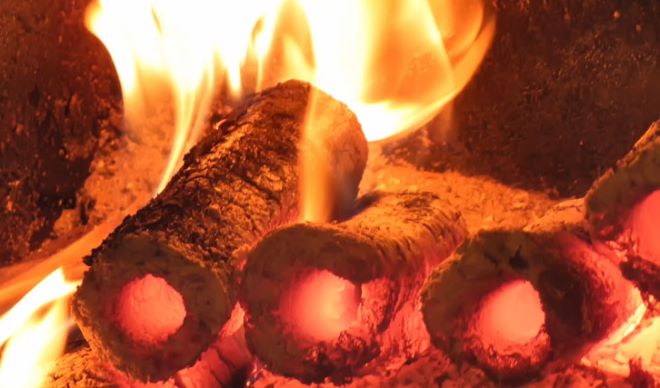 Топливные брикеты используются в качестве топлива для твердотопливных котлов, печей и каминов