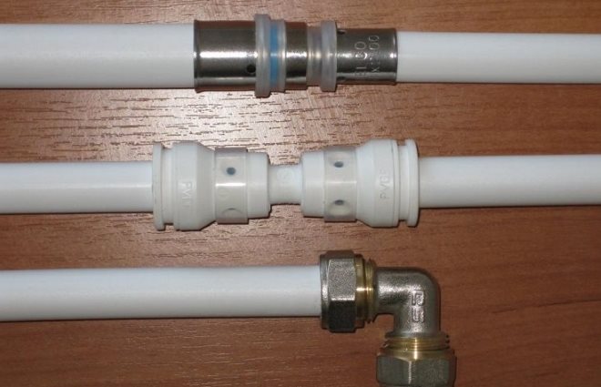 Различные типы соединений металлопластиковых труб